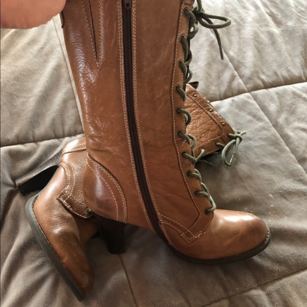 Genuine leather front laced boots